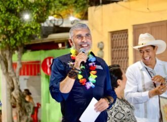 Angel Torres inaugura la Calle Eucalipto en la colonia 13 de Julio