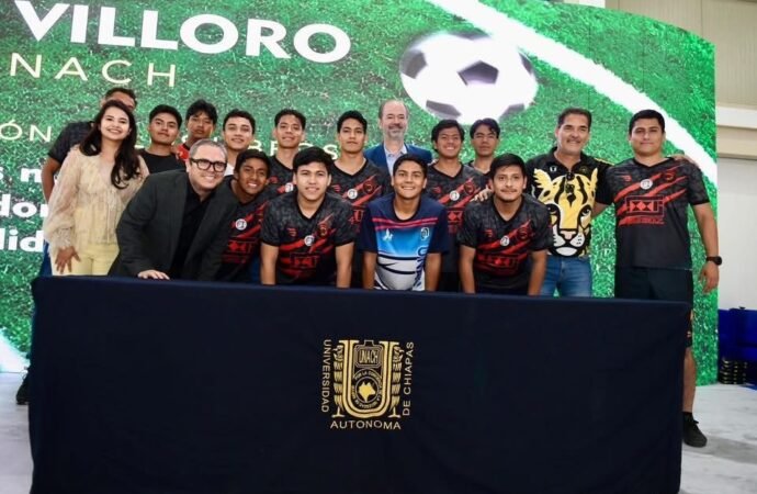 Juan Villoro presenta en la UNACH su nuevo libro “Héroes Numerados”