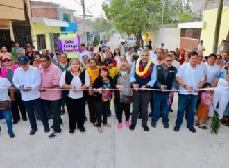 Angel Torres inaugura pavimentación integral en Fraccionamiento Las Torres